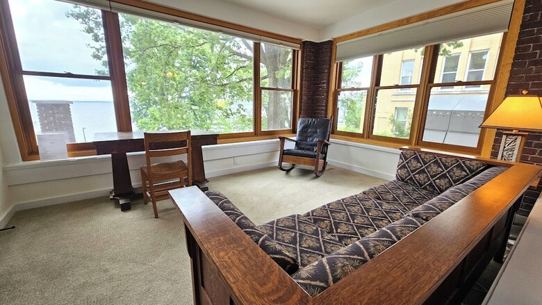 Mendota Lake House Inn