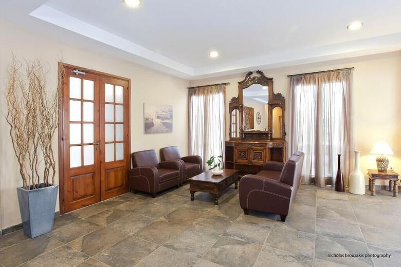 Achillion Hotel