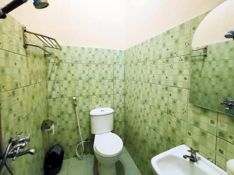 Charming Deluxe Room With AC And Wifi
