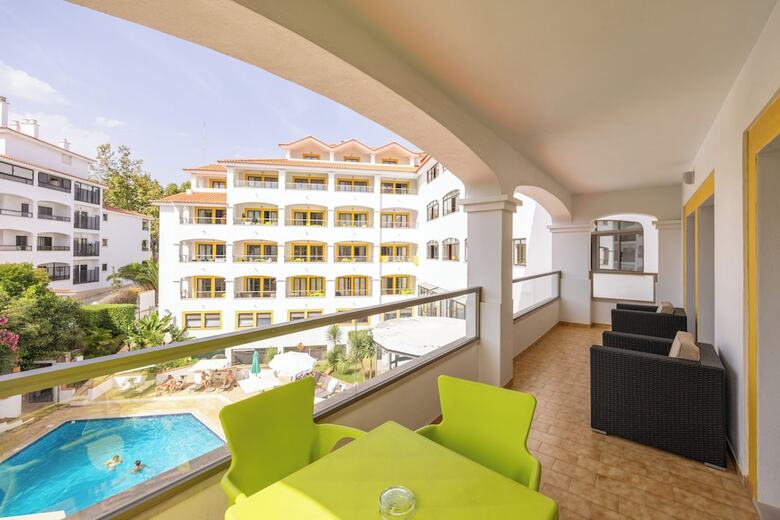 Aparthotel Clube Do Lago Hotel