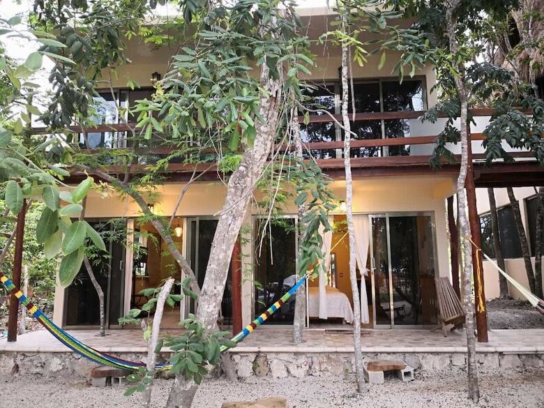 Hotel Iguana Rana Cabins Bacalar