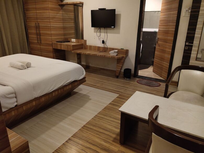 Hotel Praveen International