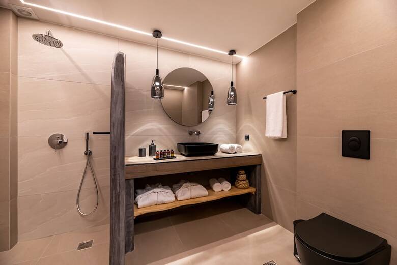 Neoma Luxury Suites