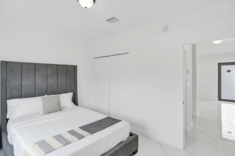 Renzzi Wynwood Apartments
