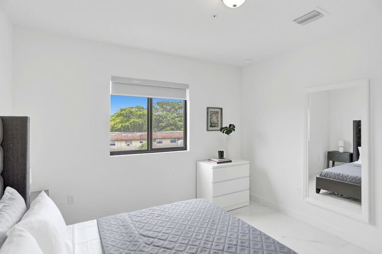 Renzzi Wynwood Apartments