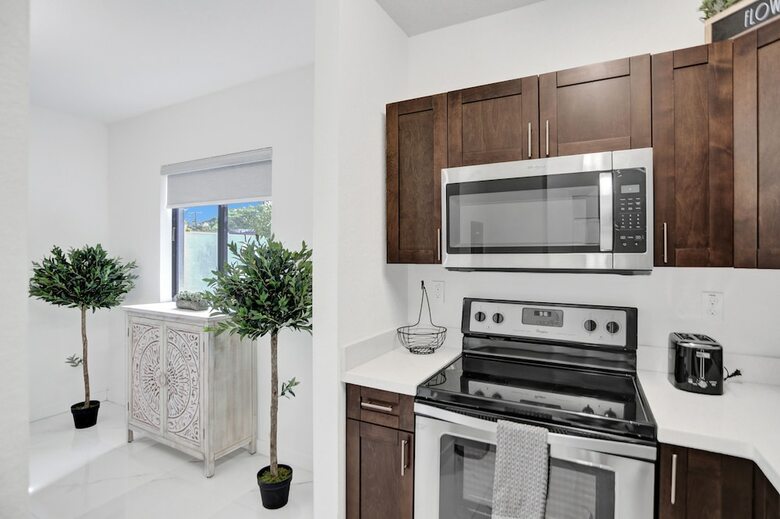 Renzzi Wynwood Apartments
