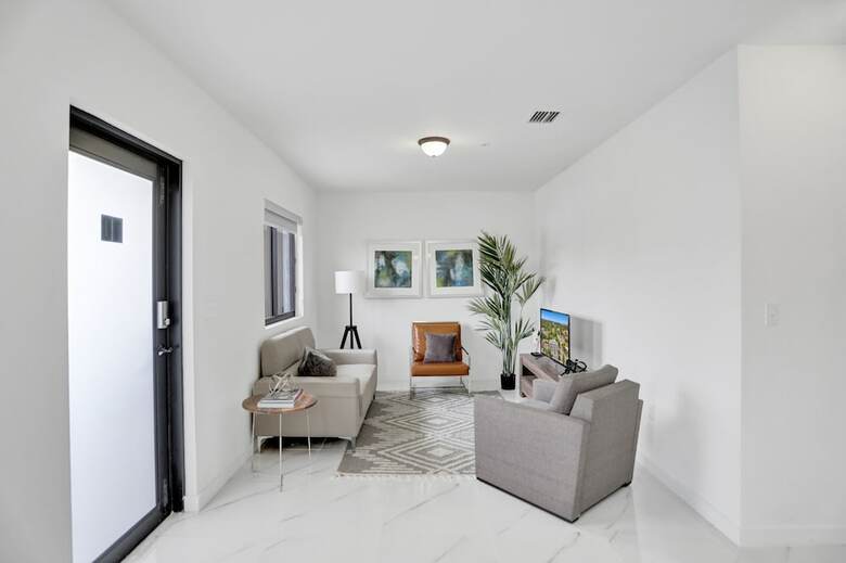 Renzzi Wynwood Apartments