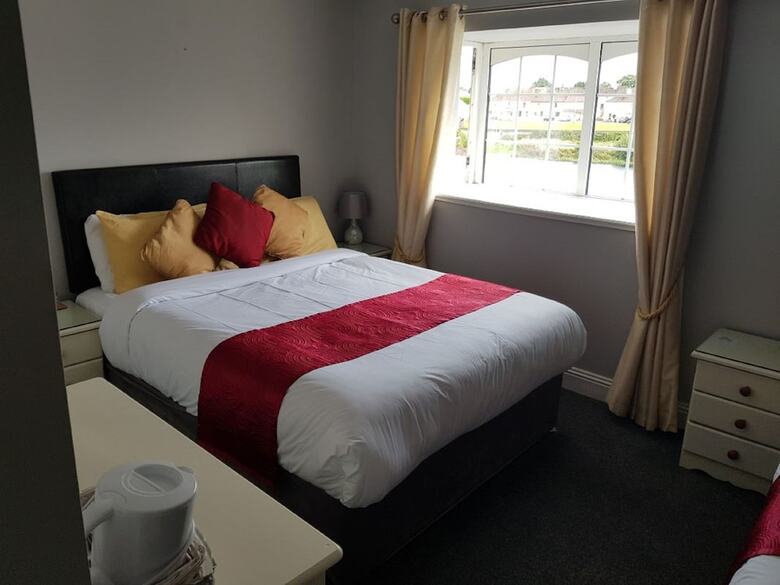 Hotel The River's Edge Guest House