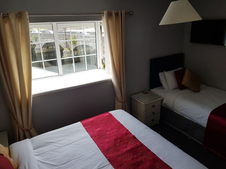 Hotel The River's Edge Guest House