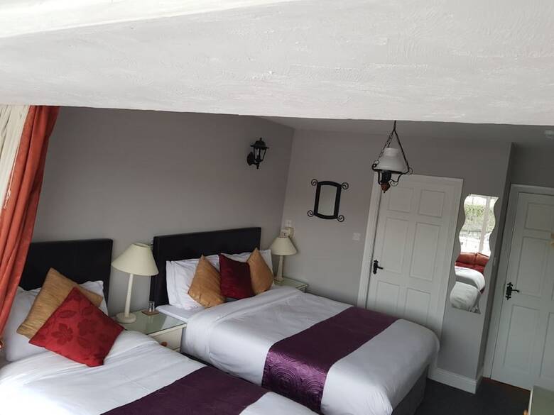 Hotel The River's Edge Guest House