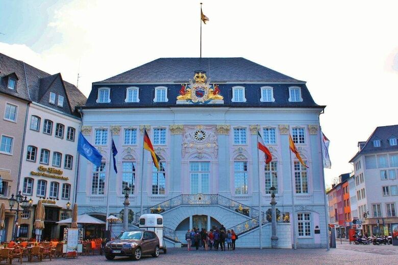 Hotel83