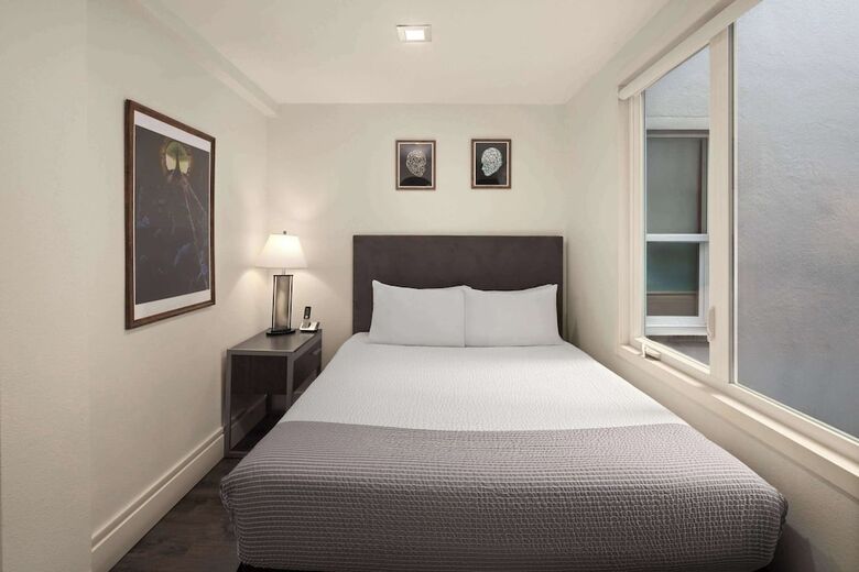 Hotel Reside Seattle Downtown, A Wyndham Residence