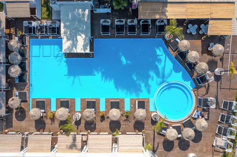 Hotel Bamboo Suites Adults Only