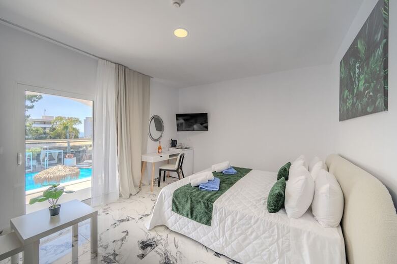 Hotel Bamboo Suites Adults Only