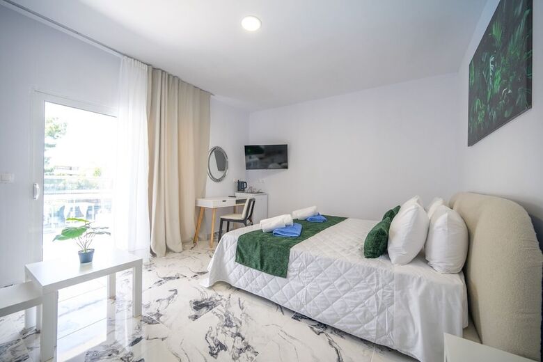 Hotel Bamboo Suites Adults Only