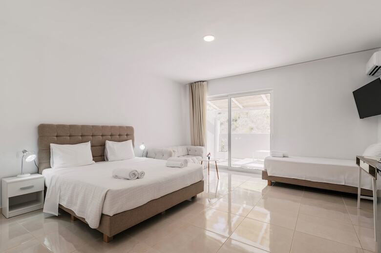 Hotel Bamboo Suites Adults Only