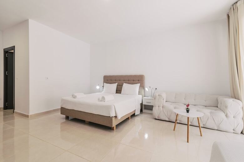 Hotel Bamboo Suites Adults Only