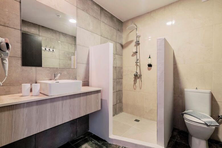 Hotel Bamboo Suites Adults Only