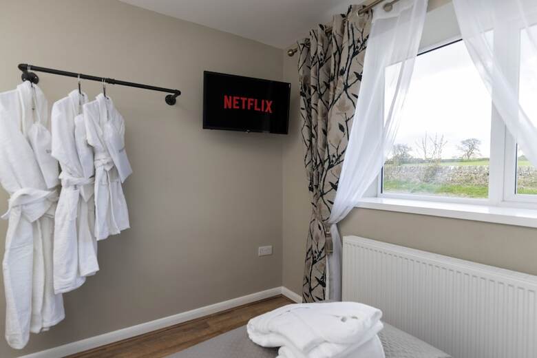 HC Property - The Hideaway At Watergate Eye