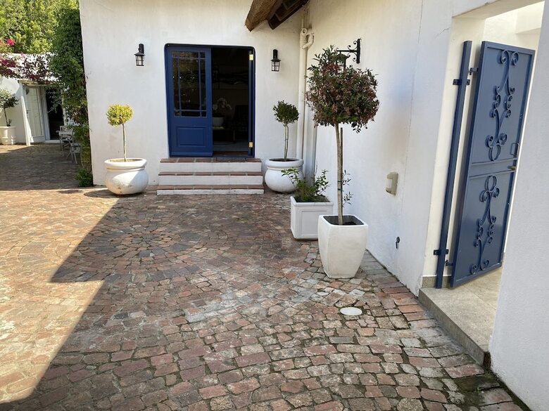 Bed & Breakfast Mirabelle Guesthouse