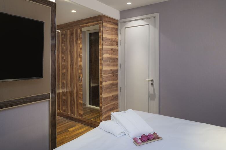 Aira Hotel Bangkok