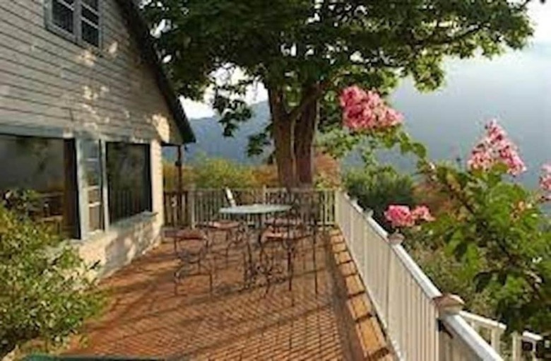 Ledge House Bed & Breakfast