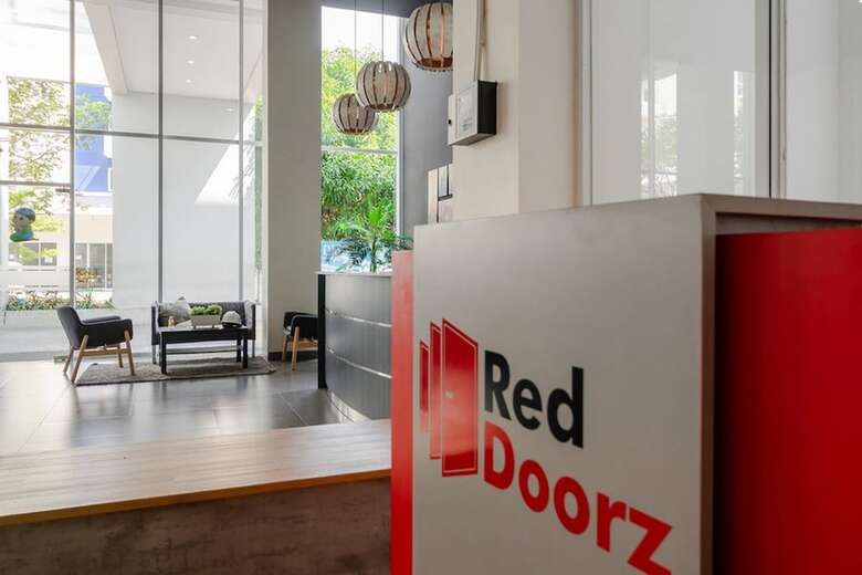 Hotel Reddoorz Apartment @ Aeropolis Tangerang