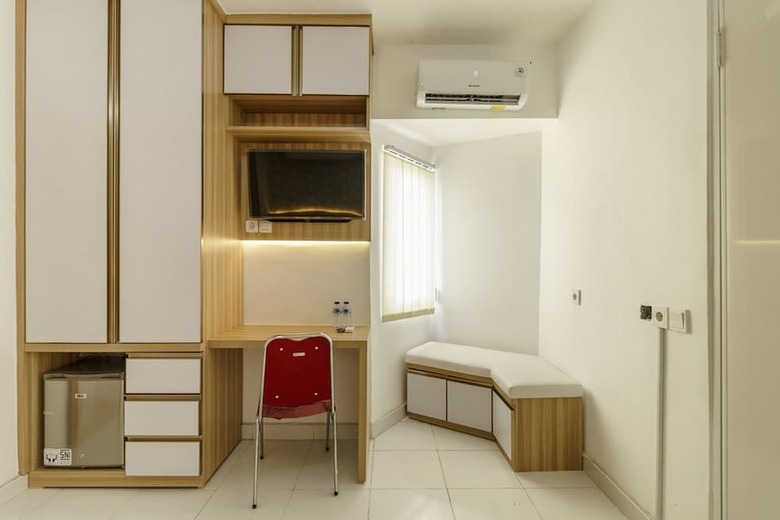 Hotel Reddoorz Apartment @ Aeropolis Tangerang