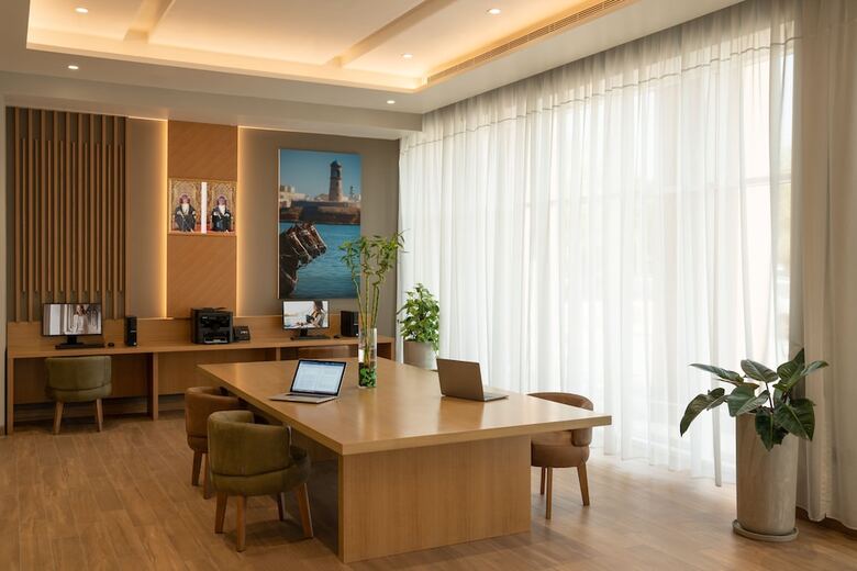 Hotel Citadines Al Ghubrah Muscat