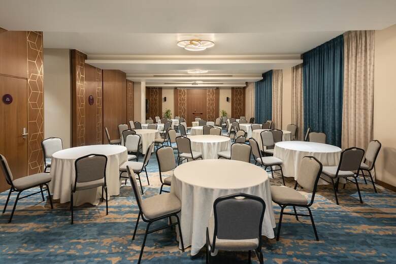 Hotel Citadines Al Ghubrah Muscat