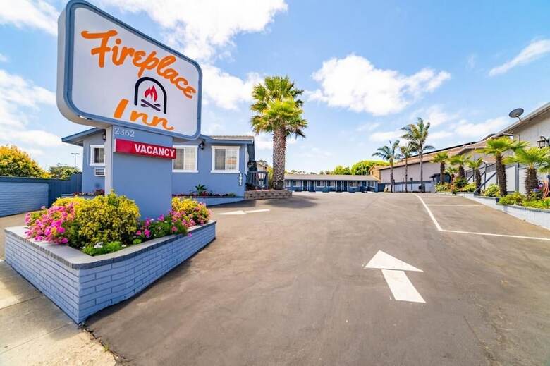 Motel Monterey Fireplace Inn