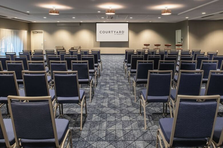 Hotel Courtyard By Marriott Santa Cruz