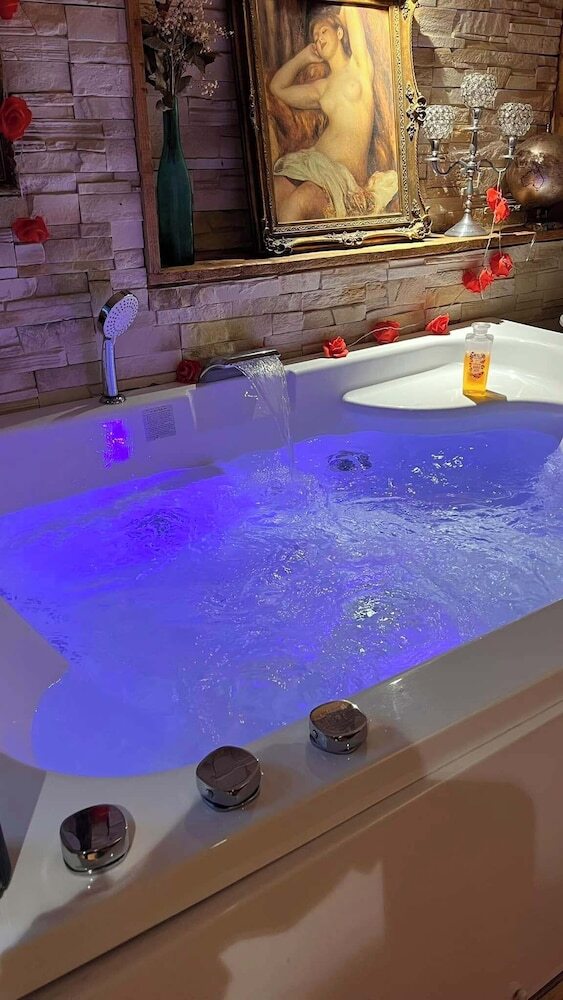 La Suite Inoubliable Avec Jacuzzi