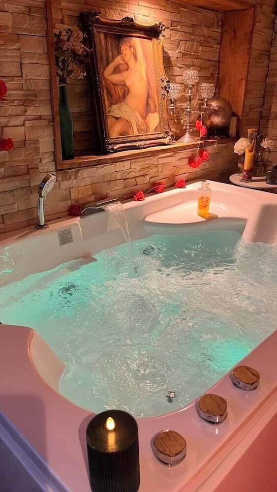 La Suite Inoubliable Avec Jacuzzi