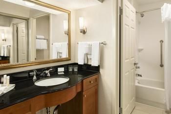 Hotel Homewood Suites By Hilton Toledo-maumee