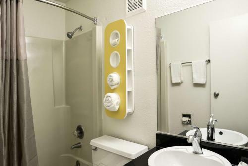 Motel 6 Toledo