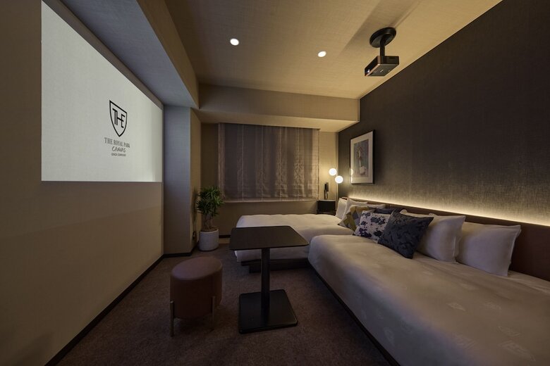 Hotel The Royal Park Canvas Ginza Corridor