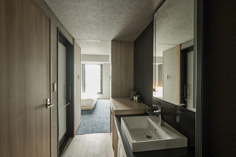 Hotel The Royal Park Canvas Ginza Corridor