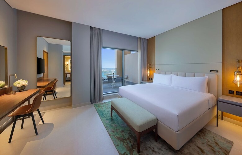Doubletree By Hilton Sharjah Waterfront Hotel & Residences