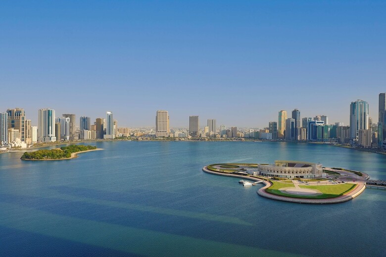 Doubletree By Hilton Sharjah Waterfront Hotel & Residences