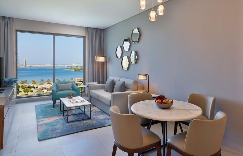 Doubletree By Hilton Sharjah Waterfront Hotel & Residences
