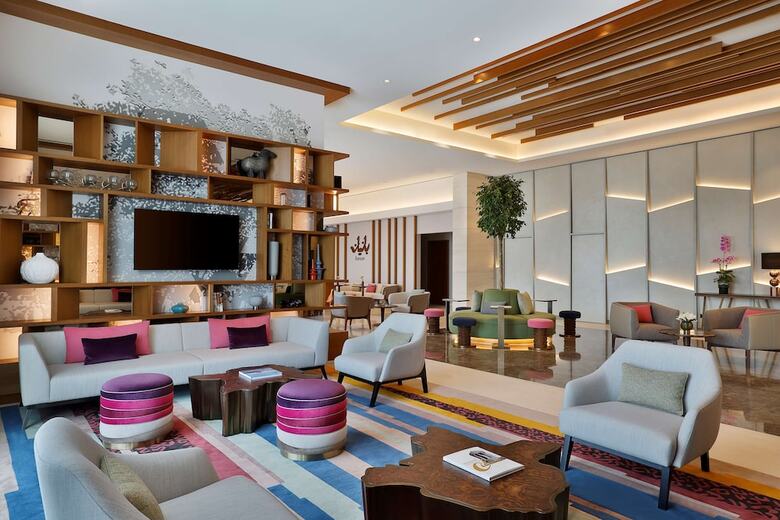 Doubletree By Hilton Sharjah Waterfront Hotel & Residences