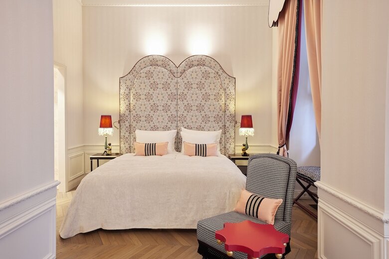 Hotel The Leo Grand