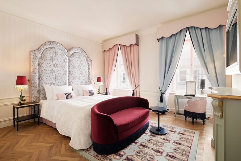 Hotel The Leo Grand