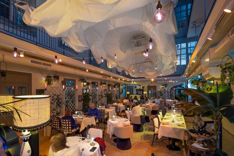 Hotel The Leo Grand