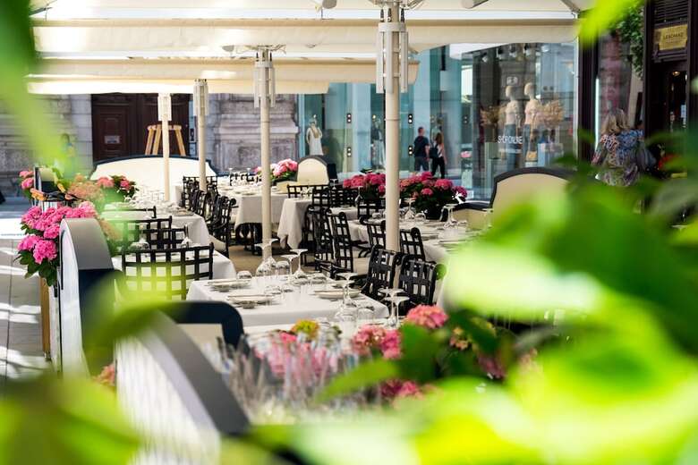 Hotel The Leo Grand