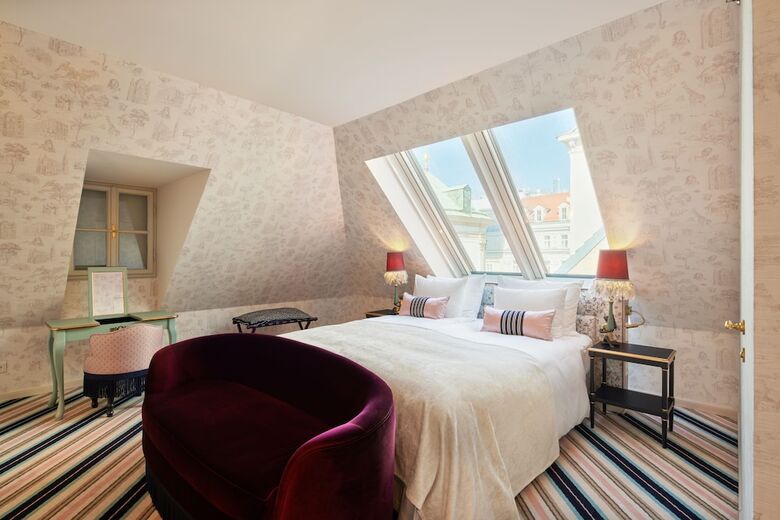 Hotel The Leo Grand