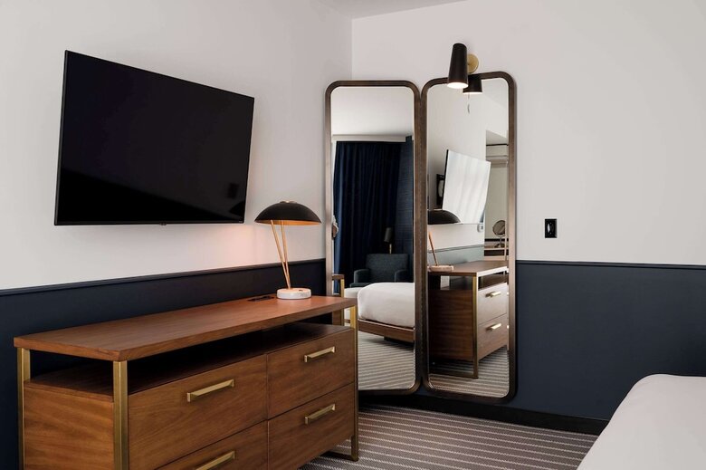 Cambria Hotel Boston Somerville