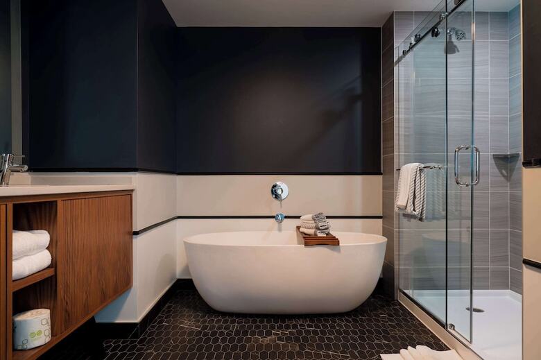 Cambria Hotel Boston Somerville