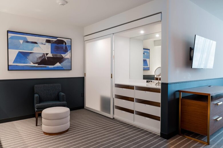Cambria Hotel Boston Somerville